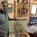 30 godina skupljao blago srpske istorije: Željko iz Kraljeva stvorio Krstovgrad, muzej koji vraća u doba Nemanjića