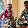 Pasulj sa miletom u kući na lakat: Čuveni fudbaler Miodrag Belodedić uživa u rodnom Sokolovcu u Rumuniji