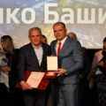 Najviše uzdarje Zvornika Dr janku Bašiću: Lekar velikog znanja i srca
