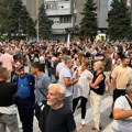Protesti posle incidenata na DUNP-u: Građani i studenti okupljeni u Novom Pazaru i Kraljevu