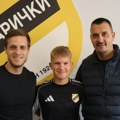 Partizanov kapiten u Čukaričkom!