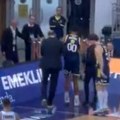 Jedva je izašao sa parketa... Katastrofa za Fenerbahče pred meč sa Zvezdom - Turci u ogromnom problemu, povredio se centar…