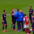 Emotivne scene nakon teškog poraza: Arnautović na štakama došao do Delija! (video)