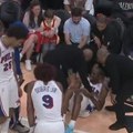 Mučna scena na parketu: NBA superstar doživeo povredu u poslednjim sekundama meča - previjao se od bolova! (video)