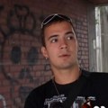 Devojčice su ludile za njim u "Operaciji Trijumf": Skroz nestao sa javne scene, oženio se 10 godina starijom, a evo od čega…