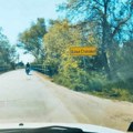 Leskovac: Muškarac iz Donjeg Stopanja priveden zbog sumnje da je neprimereno dodirivao dve devojčice