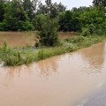 Čačak: Ponovo se izlila Loznička reka, voda ušla i u kuće