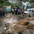 U poplavama i klizištima u Indiji ove nedelje stradalo 72 ljudi
