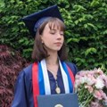 "Svaka čast,: Carice!" Naša Danica diplomirala na fakultetu u SAD, a zbog njenog gesta tokom dodele diplome svakom Srbinu je…