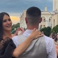 Maturantkinja se spotakla tokom defilea, drug uradio nešto što je oduševilo region: "Divno, džentlmeni nikada ne izlaze iz…