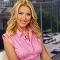 Skinula se naša voditeljka i grmi u kupaćem kostimu: Od vrelih kadrova muškarcima će popadati vilice