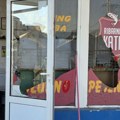 Pogledajte kako su maskirani napadači demolirali ribarnicu Katić u Šapcu VIDEO