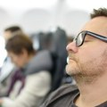 Važno upozorenje za putnike Evo zašto ne smete skidati obuću tokom leta avionom