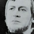 Умро Душан Симић