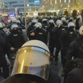 "Produži ili će se završiti na teži način": Bahato ponašanje policajca na Vračaru na pitanje "da li biju studente"