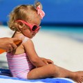 Nekad je prava muka naneti detetu SPF: Jedna mama ima genijalan trik kako da mališanima namažete kremu za sunčanje