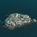 Na ostrvu veličine pola igrališta živi na stotine ljudi. Ima svega 2.000 kvadratnih metara, nema drveća, zelenila, a evo kako…