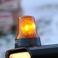 Većina vozača u Srbiji ovo ne zna! Jedna stvar svakodnevno rešava opasne situacije na putu, a košta malo i stoji u gepeku