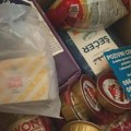 Za pomoć socijalno ugroženima u Vojvodini 50 000 paketa, vrednih 142 miliona dinara