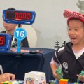 Ima samo 6 godina, a Rubikovu kocku rešava za 4 sekunde: Za tri dana dva puta oborila svetski rekord