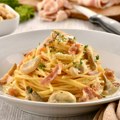 Karbonara sa jesenjim dodatkom koji menja sve: Kremasta pasta za samo 20 minuta