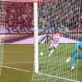 Kakav momenat na marakani! Ovako je Osman Bukari u 88. minutu dao gol na meču Crvena zvezda - Jang bojs u Ligi šampiona…