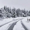 Stigla zima – Sneg obeleo Goliju i druge planine u Srbiji (VIDEO)