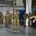 U toku osnovna padobranska obuka vojnika na služenju vojnog roka u Nišu