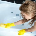 6 skrivenih delova u kupatilu koje verovatno nikad ne perete: Leglo su bakterija, a zaboravljate da ih oribaju