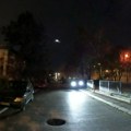 Zašto je ulica pored škole u Batajnici u mraku? Nadležni objasnili o kakvom kvaru se radi