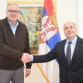 Srbija uvek uz školarce: Ministar spoljnih poslova ugostio Tanaskovića