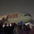 Dramatična evakuacija švajcarskog aviona u Delhiju: Motor otkazao tokom poletanja