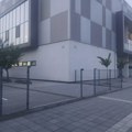 Tri nedelje bez odgovora: Čija je kapija koja je pala na devojčicu u Sremskoj Mitrovici, nadležni kažu da nije "Pinkijeva"?