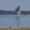 (Video) Na Dunavu više od 100 vojnika, odjekuju eksplozije Panika zbog rekordno niskog vodostaja: Postavlja se eksploziv na…