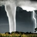 Stravična tornada opustišila SAD: Poginulo dete; 700.000 domaćinstava bez struje VIDEO