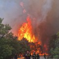 Srpski vatrogasci se zajedno sa grčkim kolegama celog dana borili sa vatrenom stihijom