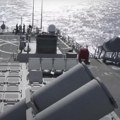 Huti udarili rojem dronova: Američka mornarica opet napadnuta