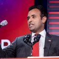 Vivek Ramasvami odustaje od republikanske trke, daje podršku Trampu