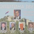 Uklonjen bilbord sa likovima počasnih građana Zvečana – Vučića, Đokovića, Putina…(VIDEO)
