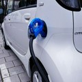 Asocijacija uvoznika vozila: Subvencije za kupovinu e-automobila dobra mera, uključiti i hibride