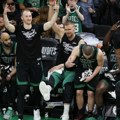 Ne predaje se Boston, Seltiksi trojkama zatrpali koš Njujorka, smanjili na 3:2 u seriji (video)