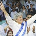 Preminula prva predsednica Nikaragve Violeta Čamoro: Politikom počela da se bavi nakon ubistva supruga (foto)