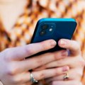 WhatsApp počinje da prikazuje više oglasa