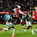 Fejenord savladao Murinjov Fenerbahče, Benfika bolja od Nice