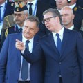 Toma Nikolić, Stiven Sigal, Dodik… Ko se sve pojavio na vojnoj paradi?
