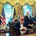 „Svedočimo rađanju dve Amerike – jedna za milijardere, druga za sve ostale“: Autorski članak Bernija Sandersa za Gardijan…