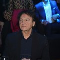 Čola u zagrljaju mlađe pevačice Celu noć pred svima razmenjivali nežnosti, kamere sve zabeležile! (Foto)