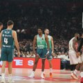 (Video) Novak Đoković bodri Crvenu zvezdu protiv Baskonije, pogledajte atmosferu u Areni i najvijanje "delija"