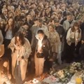 Građani Beograda na Trgu Republike odali poštu poginulima u padu novosadske nadstrešnice