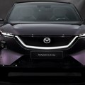 Električna Mazda CX-6e na Salonu automobila u Briselu